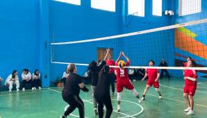 В Атырау определены победители соревнования по волейболу среди женщин